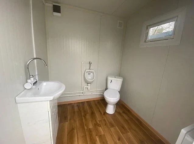Cabine de toilettes avec double cabine – Image 5