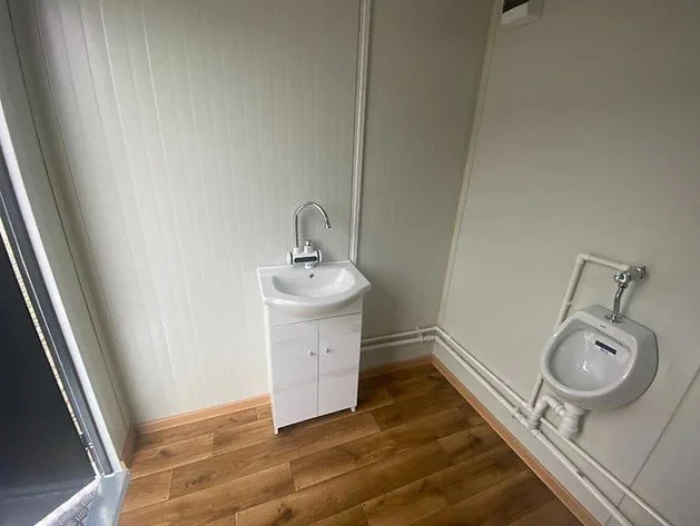 Cabine de toilettes avec double cabine – Image 3