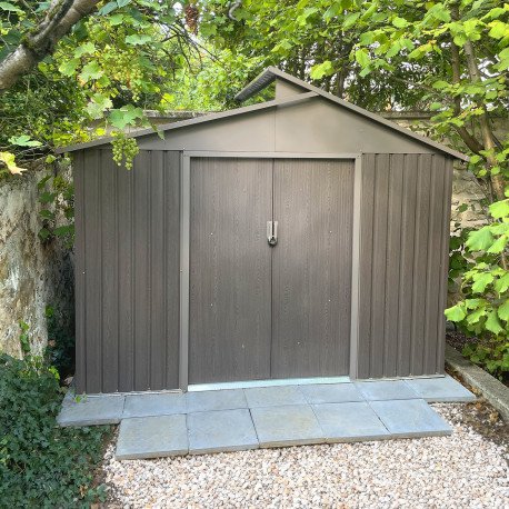 Abri de jardin métal 5.44m² avec puit de lumière