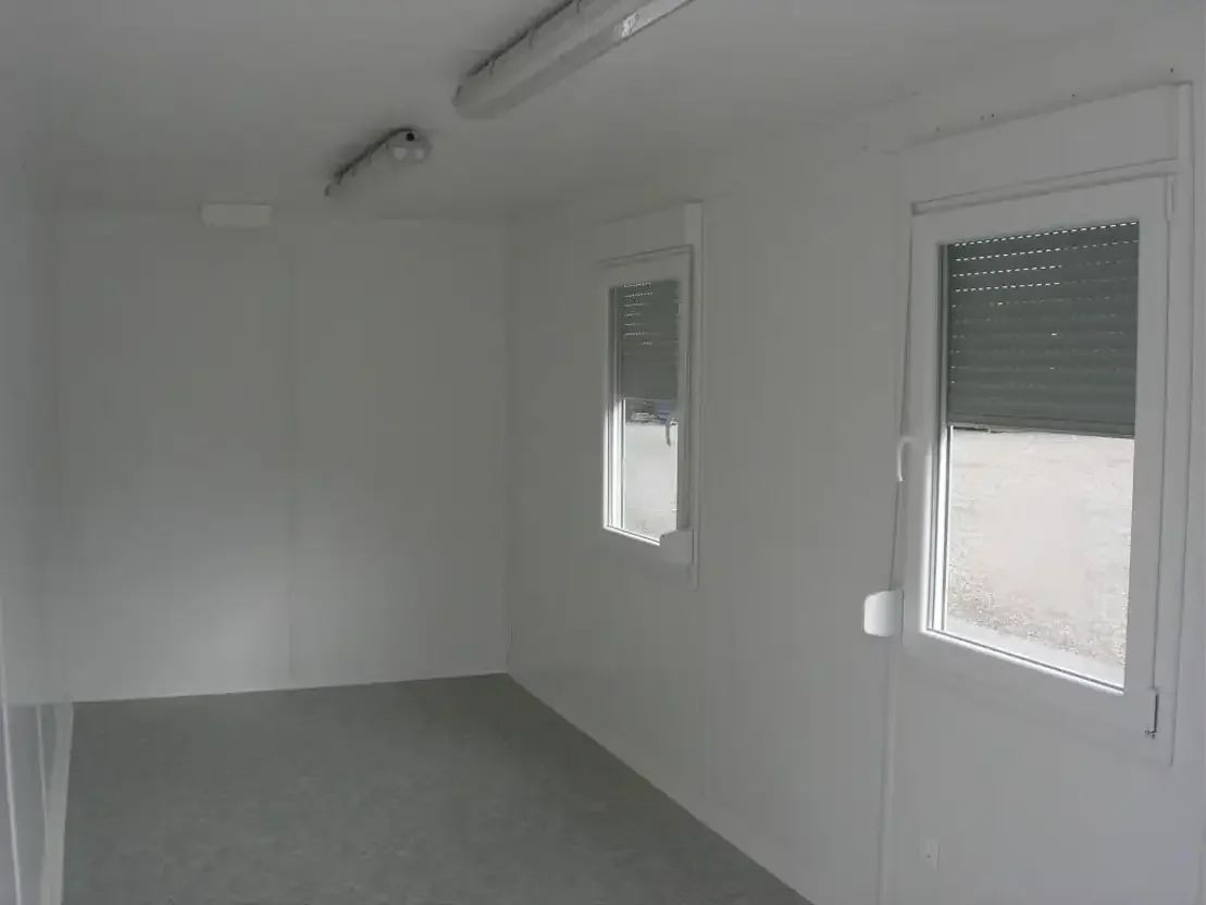 Container bureau chantier 20 pieds Bureau mobile sécurisé – Image 3