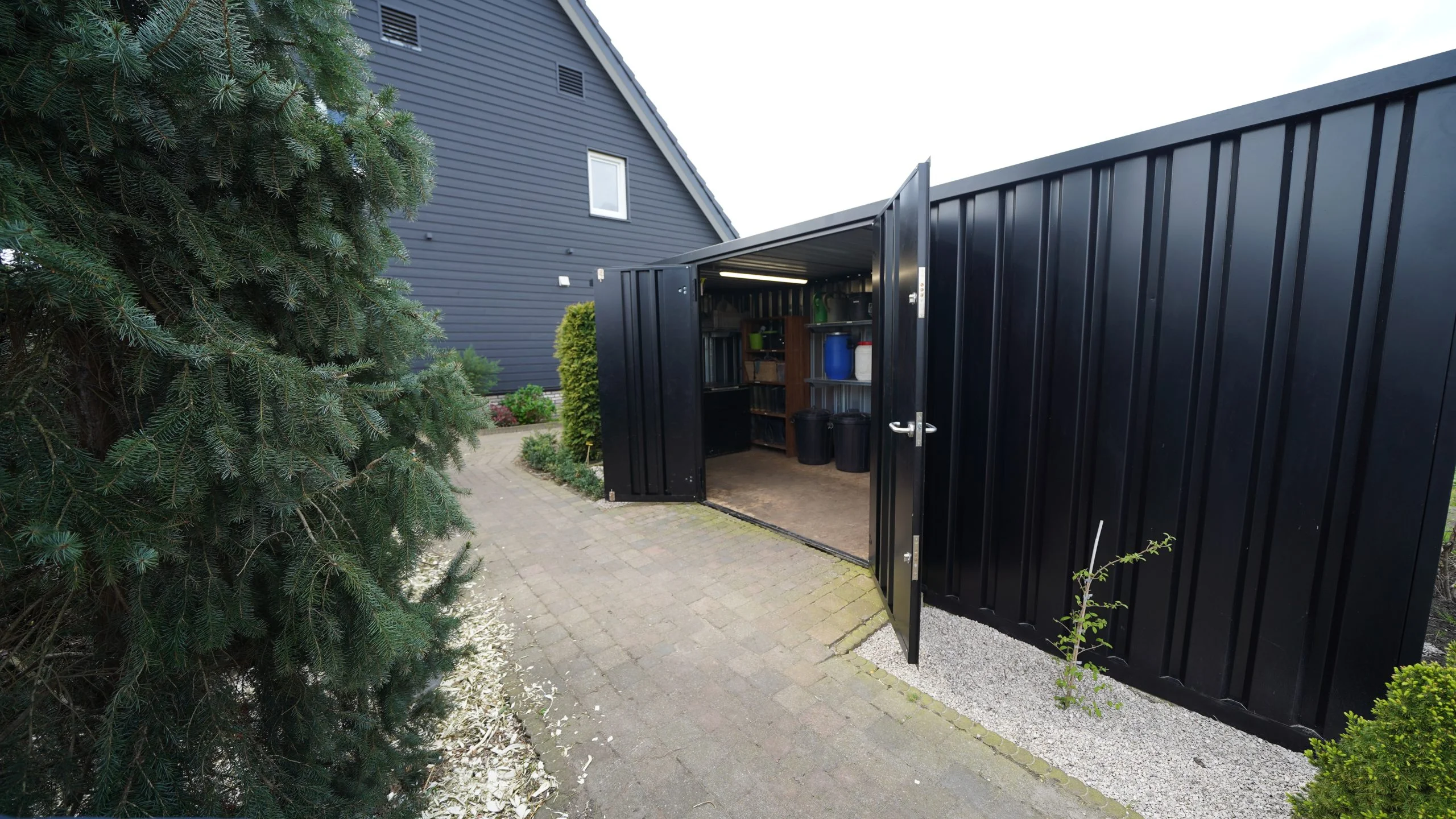 Conteneur maritime démontable 6 x 2 mètres avec double porte