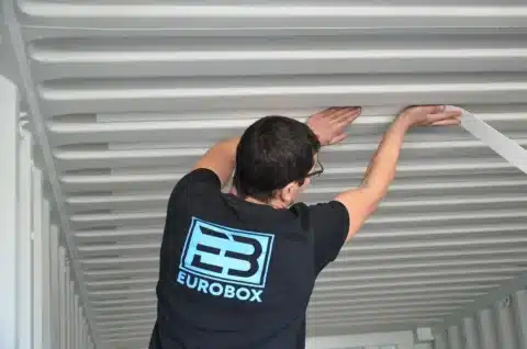 Ruban absorbant pour container maritime